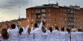 Veinte enseñanzas sobre la (falta de) humanidad durante los confinamientos Veinte enseñanzas sobre la (falta de) humanidad durante los confinamientos