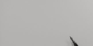 Hacerse poeta, que es, según dicen, enfermedad incurable y contagiosa Hacerse poeta