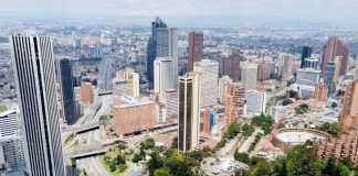 La generación Z iberoamericana tendrá que pagar la cuenta