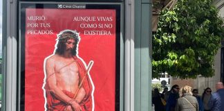 Murió por tus pecados. Aunque vivas como si no existiera Murió por tus pecados. Aunque vivas como si no existiera