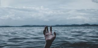 Sí importa el modo en que un hombre se hunde