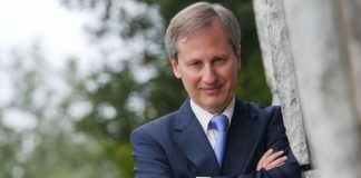 Alejandro Macarrón: «A este ritmo, en 2044 la mayoría de los habitantes de España serán inmigrantes» Alejandro Macarrón