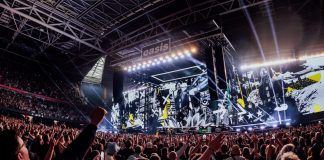 Oasis vuelve a lo grande en Cardiff tras 16 años de ausencia Oasis vuelve a lo grande en Cardiff tras 16 años de ausencia