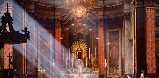 El rector del Oratorio de Londres recuerda que los proabortistas no pueden comulgar