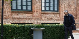 Dicen que la fortuna consiste en andar escaso Dicen que la fortuna consiste en andar escaso