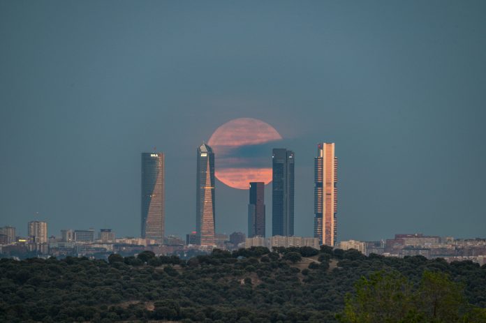 Hacia el fin de la clase media madrileña, el mercado inmobiliario refleja la desigualdad de Iberoamerica