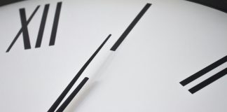 El Gobierno de España, fuera de hora Hora España