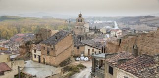 Pueblos a precio de apartamento: una manera de volver a la ‘España vaciada’ Pueblos a precio de apartamento