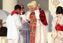 Deconstruyendo el mito conservador de Benedicto XVI (IX): el papel de los laicos