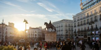 El decrecimiento neto de la población española El decrecimiento neto de la población española