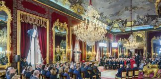 Españoles sin instituciones (VIII): un sistema que se celebra a espaldas de la gente corriente Españoles sin instituciones