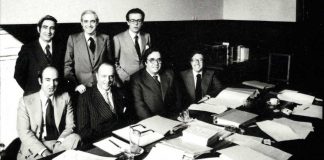 Un cuento contado por un idiota Transición mentira