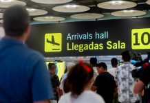 Diez millones de extranjeros: España, menos España Extranjeros España