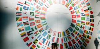 Cuando la derecha empieza a parecerse al globalismo que dice combatir Derecha globalista