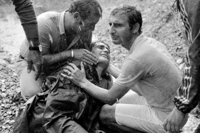 La caída de Luis Ocaña en el col de Menté