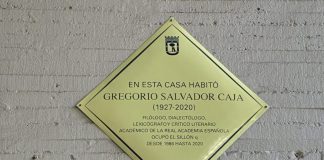 El maestro Gregorio Salvador que estaba allí Placa Gregorio Salvador Caja