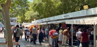 La Feria del Libro cierra con la huella del viaje del Papa en su fin de semana grande La Feria del Libro cierra con la huella del viaje del Papa