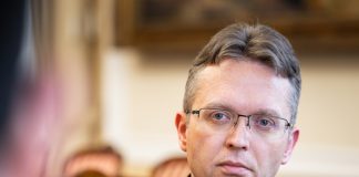 Balázs Hankó: «No es sólo una venganza. Magyar pretende transformar por completo la sociedad húngara» Balázs Hankó